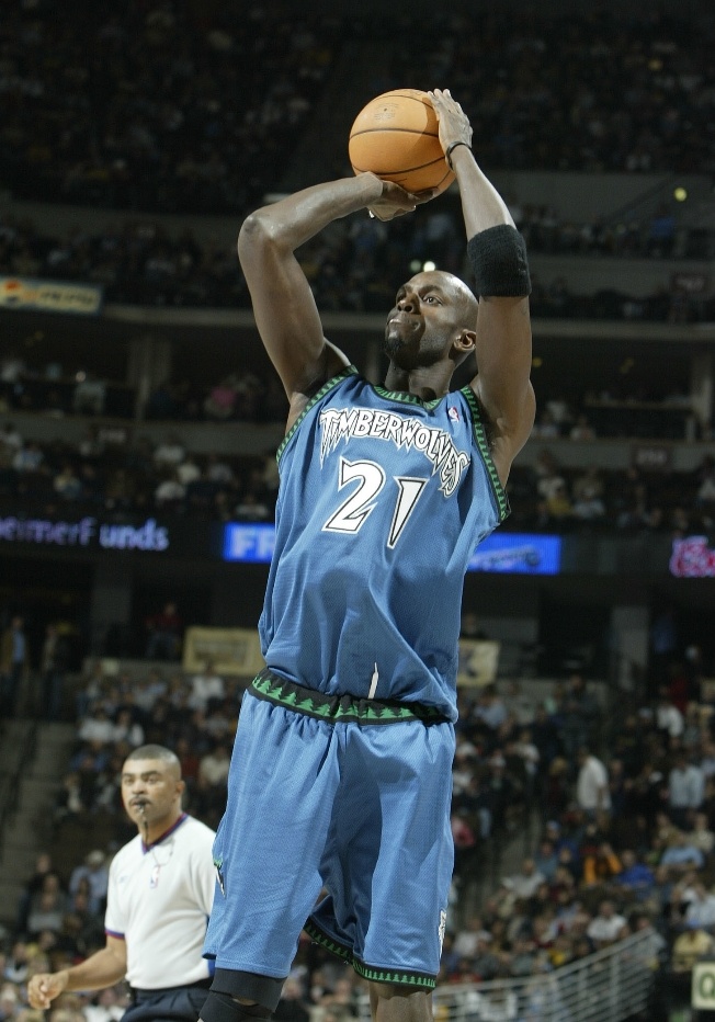 2000年以来NBA最佳阵容一阵中的内线变迁：蓝领球员屡获青睐，一位巨星长期垄断近七载