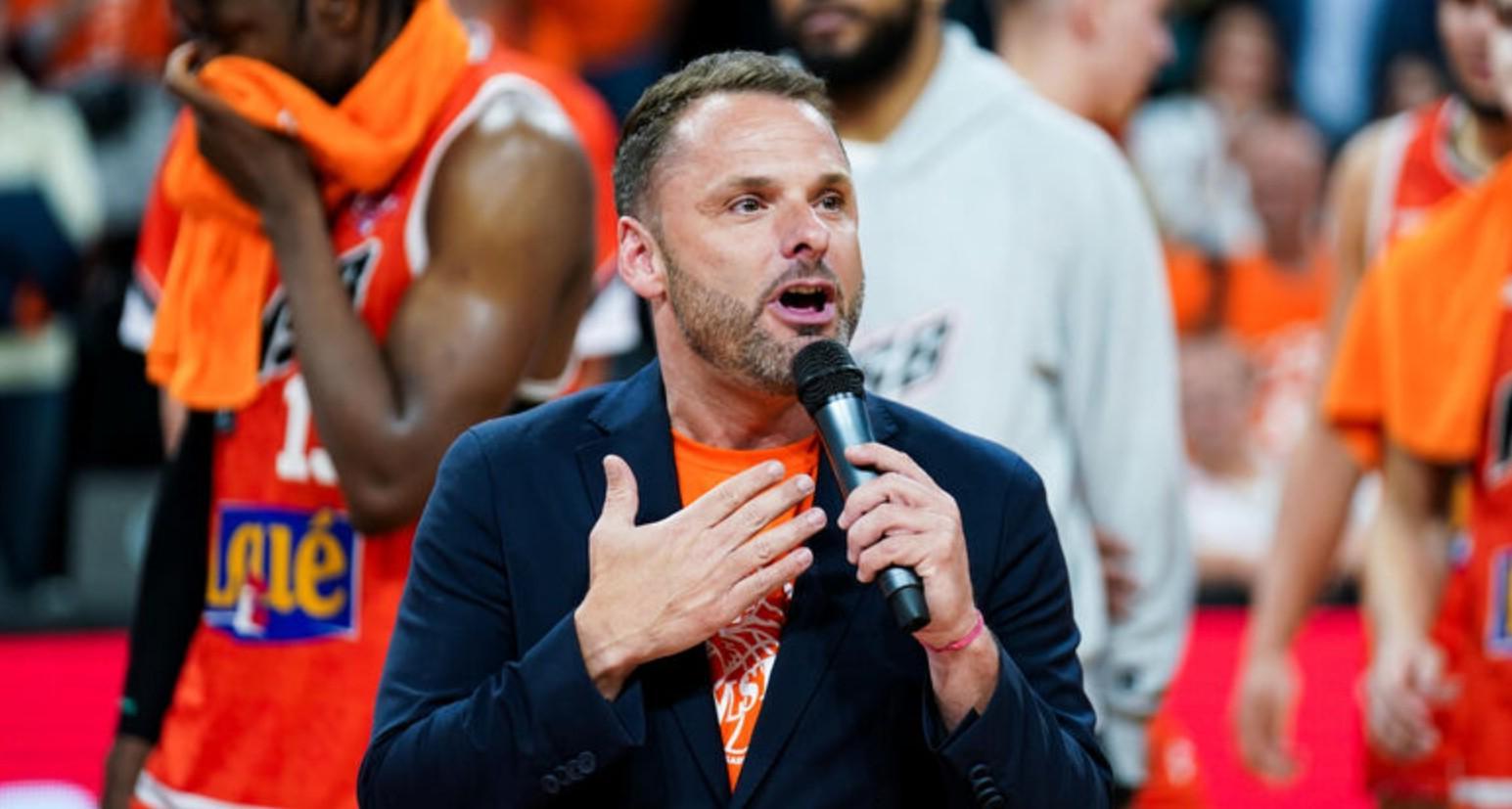 爱游戏-大巴黎主场服务近25年的播音员退休，继任者曾为法国男篮播音