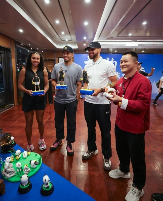 库里社媒晒出一大波中国行图片&amp;视频：这里的能量不可思议