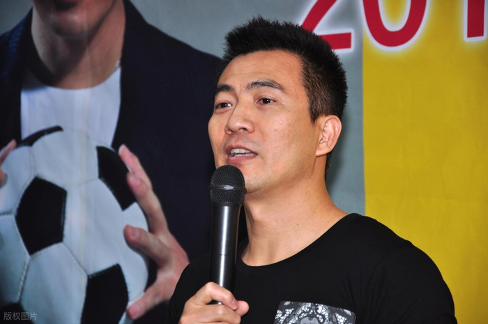 爱游戏官网-赢了现在，输了未来？U23国足进八强遭名宿集体看衰，路在何方？|董方卓|黄健翔|世界杯|青训|战术_新浪体育_新浪新闻