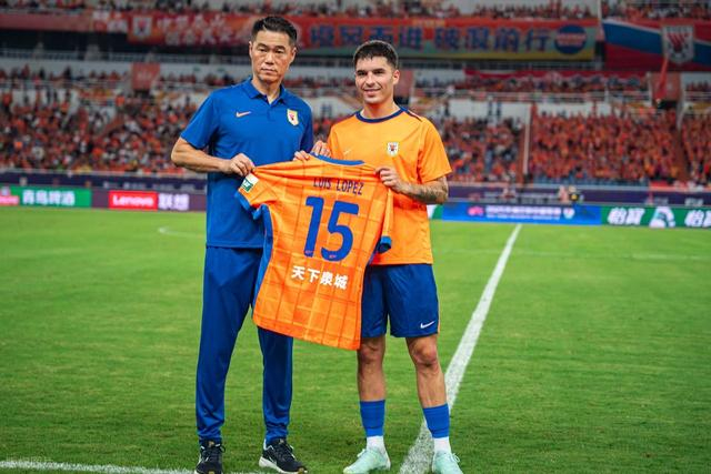 爱游戏官网-喜讯！于根伟给津门虎球迷送上新年大礼，即将官宣西乙豪门队长|天津津门虎|科尔多瓦|后防|后防线|转会_新浪体育_新浪新闻