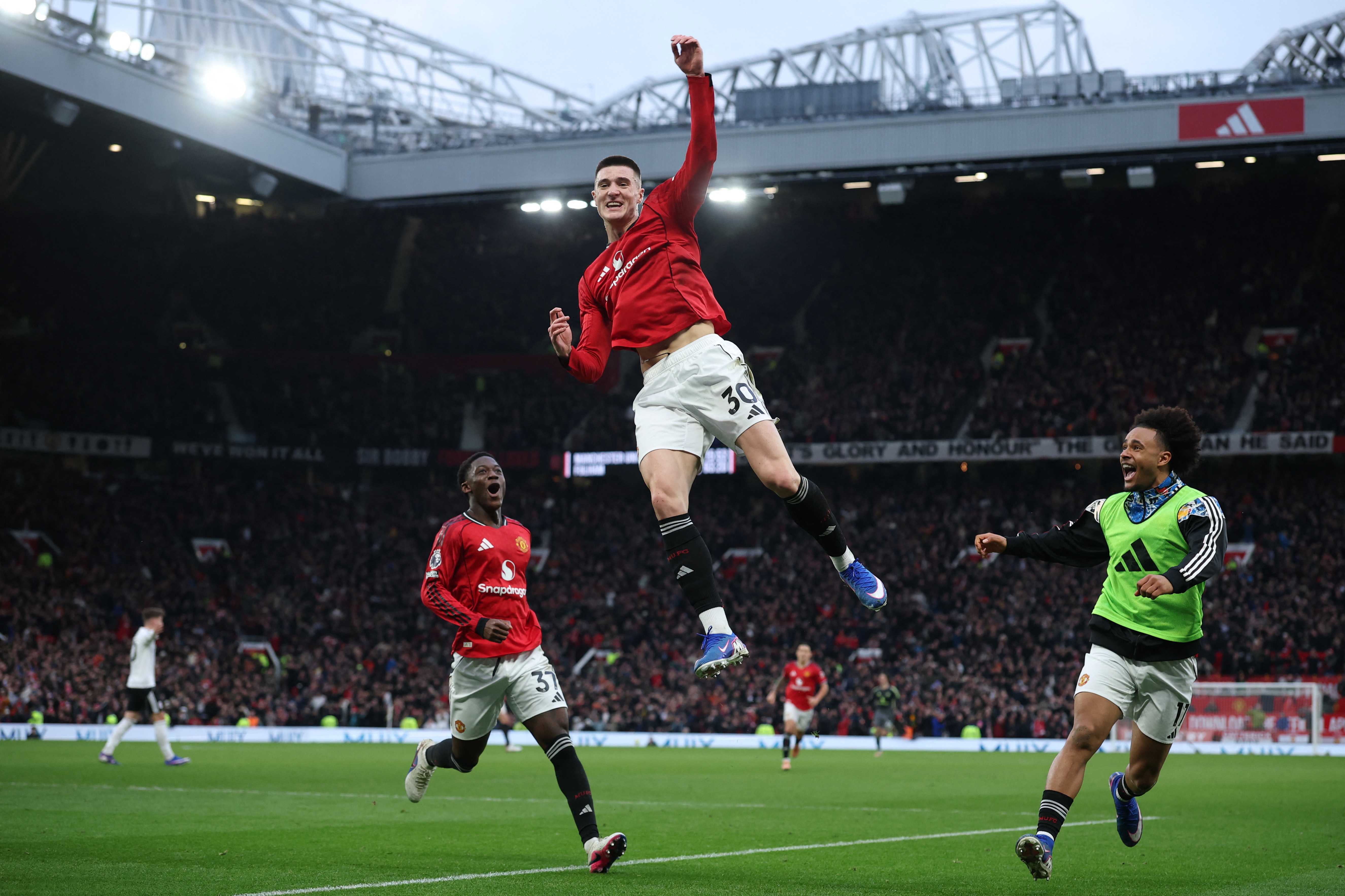 爱游戏官方入口-TA：萨尔茨堡员工曾因担心舍什科过度训练没收他的健身房手环